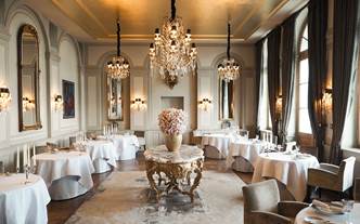 Cheval Blanc by Peter Knogl