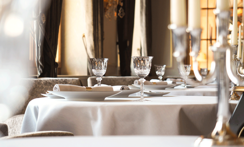 3 Sterne Michelin & 19 GaultMillau Punkte Restaurant Basel